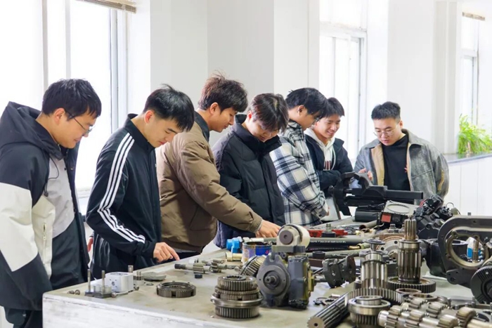 0d143d28-e56b-463c-8a54-5451856ec3cc