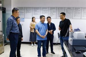 湖北鄂中通世達瀝青有限公司總經(jīng)理黃晶到訪高遠路業(yè)